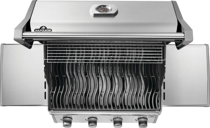 Napoleon Grills Rogue® 525 Gas Grill